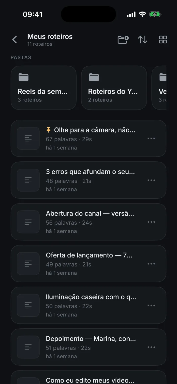 Meus roteiros: pastas no topo e a lista de roteiros com palavras, duração e data.